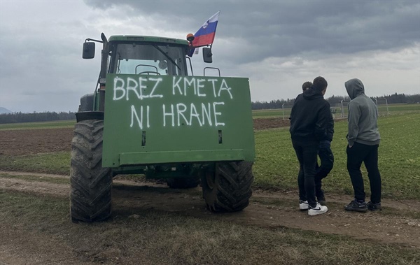Kmečki protest pred parlamentom