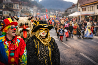 Kam je izginila pustna povorka skozi središče Prevalj?
