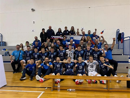 Odbojkarji Fužinarja brez poraza v polfinale