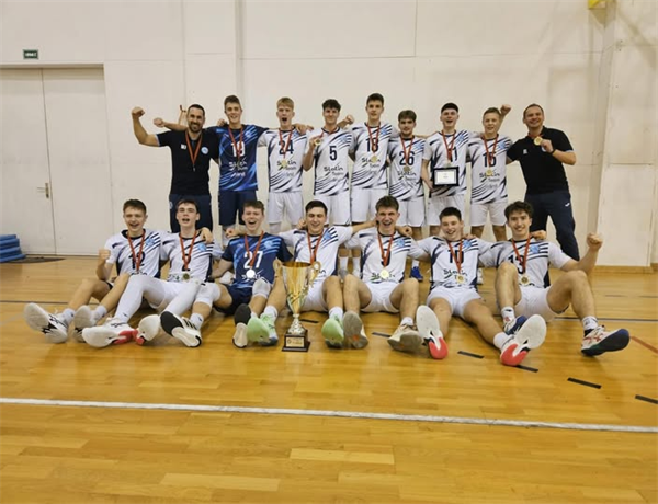 Odbojkarji Fužinarja prvaki srednje Evrope!