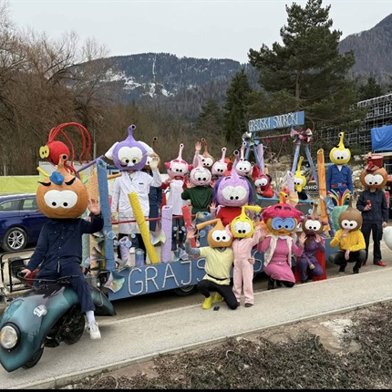 V Kotljah bodo jutri zažgali starko Zimo