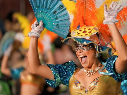 Začenja se predvolilni karneval