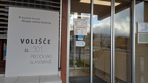 Začelo se je predčasno glasovanje za državnozborske volitve