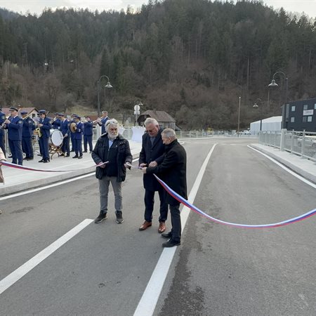 Na Prevaljah odprli nov most pri Petrolu, pa Pačnikov na Leše?
