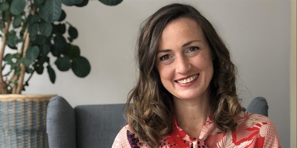 Kaj pomeni biti ženska in mama v času, ko se od nje pričakuje – skoraj vse?