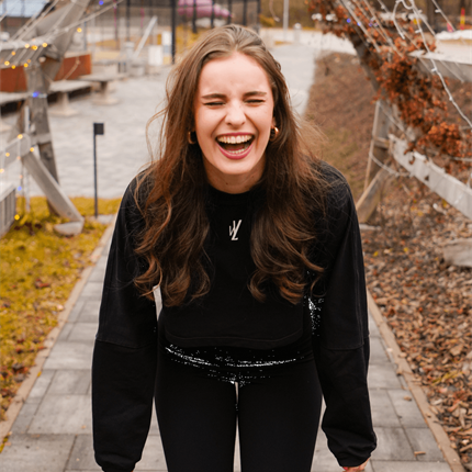 Bila je tarča posmeha – danes je Taja Kac simbol samozavesti in osebnosti