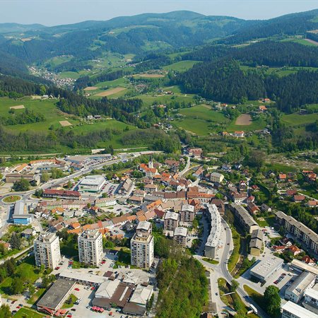 Ravenski svetniki potrdili ureditev ceste in parkirišč na Javorniku