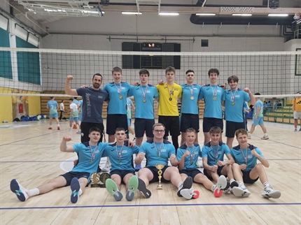 Odbojkarji ravenske gimnazije najboljši v Sloveniji