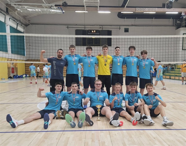 Odbojkarji ravenske gimnazije najboljši v Sloveniji