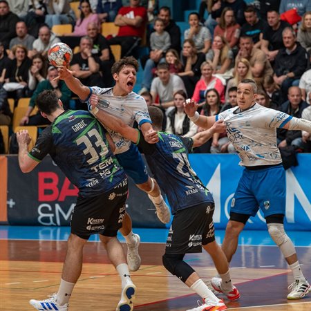 Slovenjgraški rokometaši drevi naskakujejo veliki finale pokala