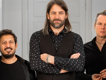 Hamo brez filtra: o ljubezni, glasbi in 20 letih muziciranja