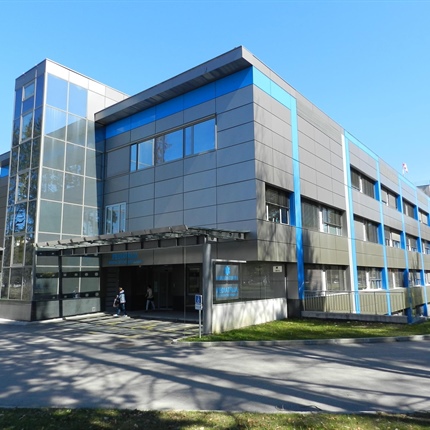 Odstopil strokovni direktor bolnišnice, o odstopu razmišlja tudi poslovni direktor!