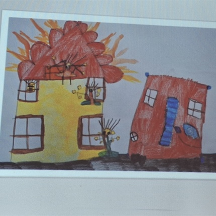 O evakuaciji so risali in pisali otroci iz koroških vrtcev in šol