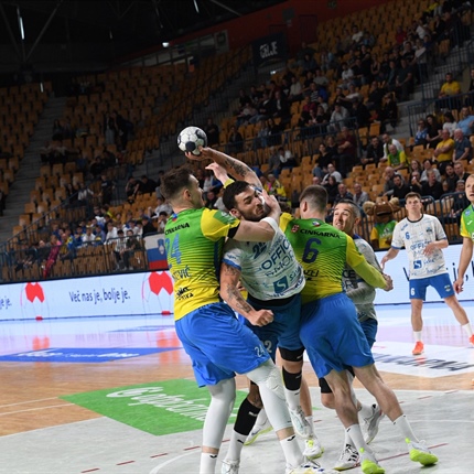 Slovenjgraški rokometaši kljub borbeni predstavi poraženi v Celju