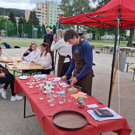 Ravenski osmošolci so postali " Mojstri za en dan"