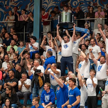 Za finale in zgodovino: Pred slovenjgraškimi rokometaši najpomembnejših 60 minut sezone