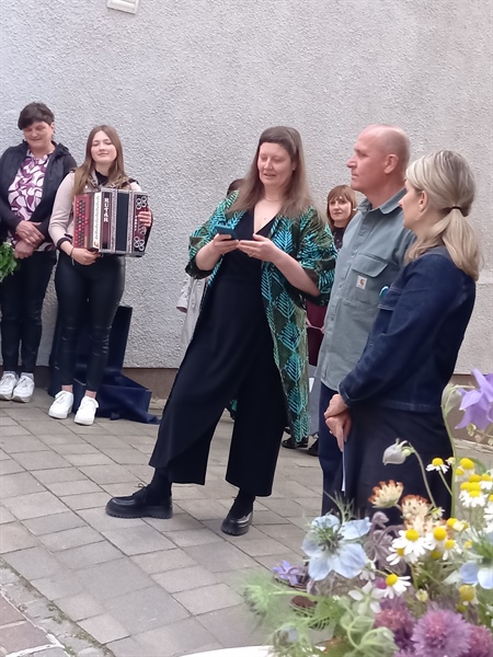 Katja Goljat: Gledala sem, kako trava raste