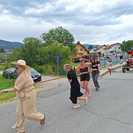 Vlekli so vrv čez Suhodolnico