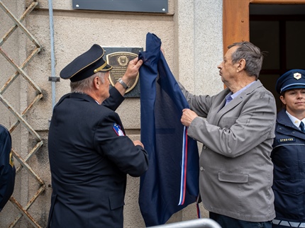 Miličnikom v osamosvojitveni vojni odkrili spominsko ploščo