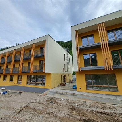 Dom starejših v Črni na Koroškem bo vrata odprl jeseni