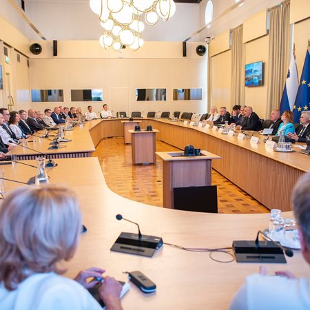 Blaž Cvar: Čas je, da umaknemo predpise iz 'rajnke' Jugoslavije