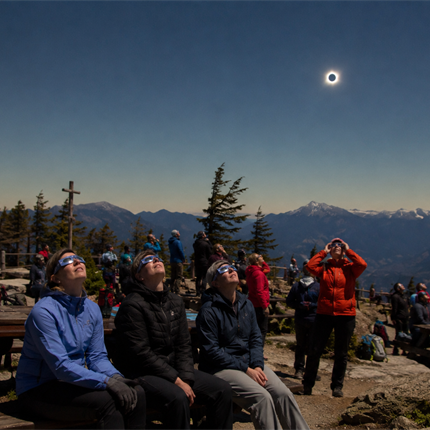 Jutri nas čaka pravi astronomski spektakel!