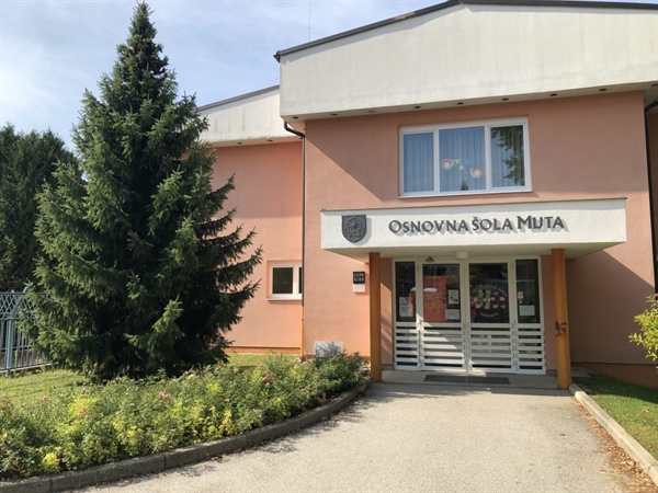 Muta: Zunanji izvajalci šolskih prevozov predragi, občina je prevoze organizirala drugače