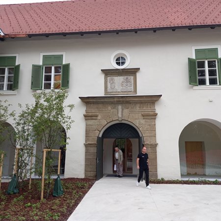 Dvorec Radlje ponovno zaživel s pestrimi lokalnimi vsebinami
