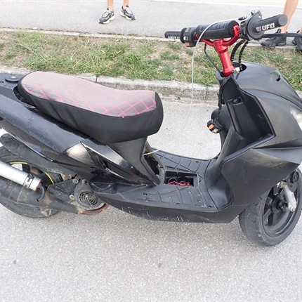 Policisti letos zasegli že 99 motornih koles in koles z motorjem