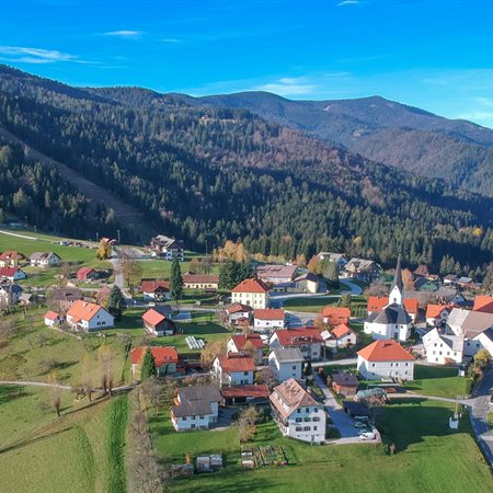 Ribnica na Pohorju spodbuja trajnostno mobilnost in brezplačne prevoze za starejše